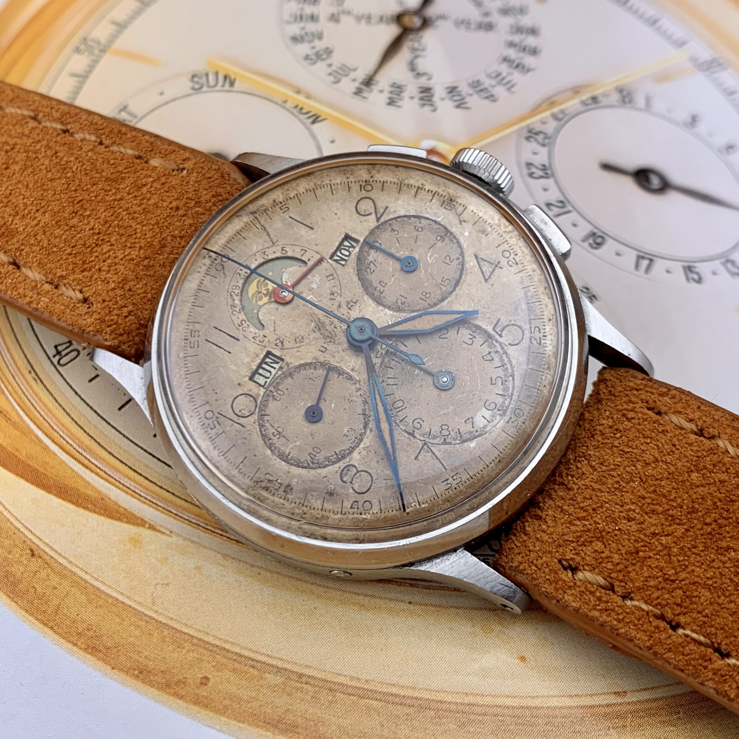Universal Genève Tri-Compax Moon Phase Chronograph Triple-Date - Ref. 22279