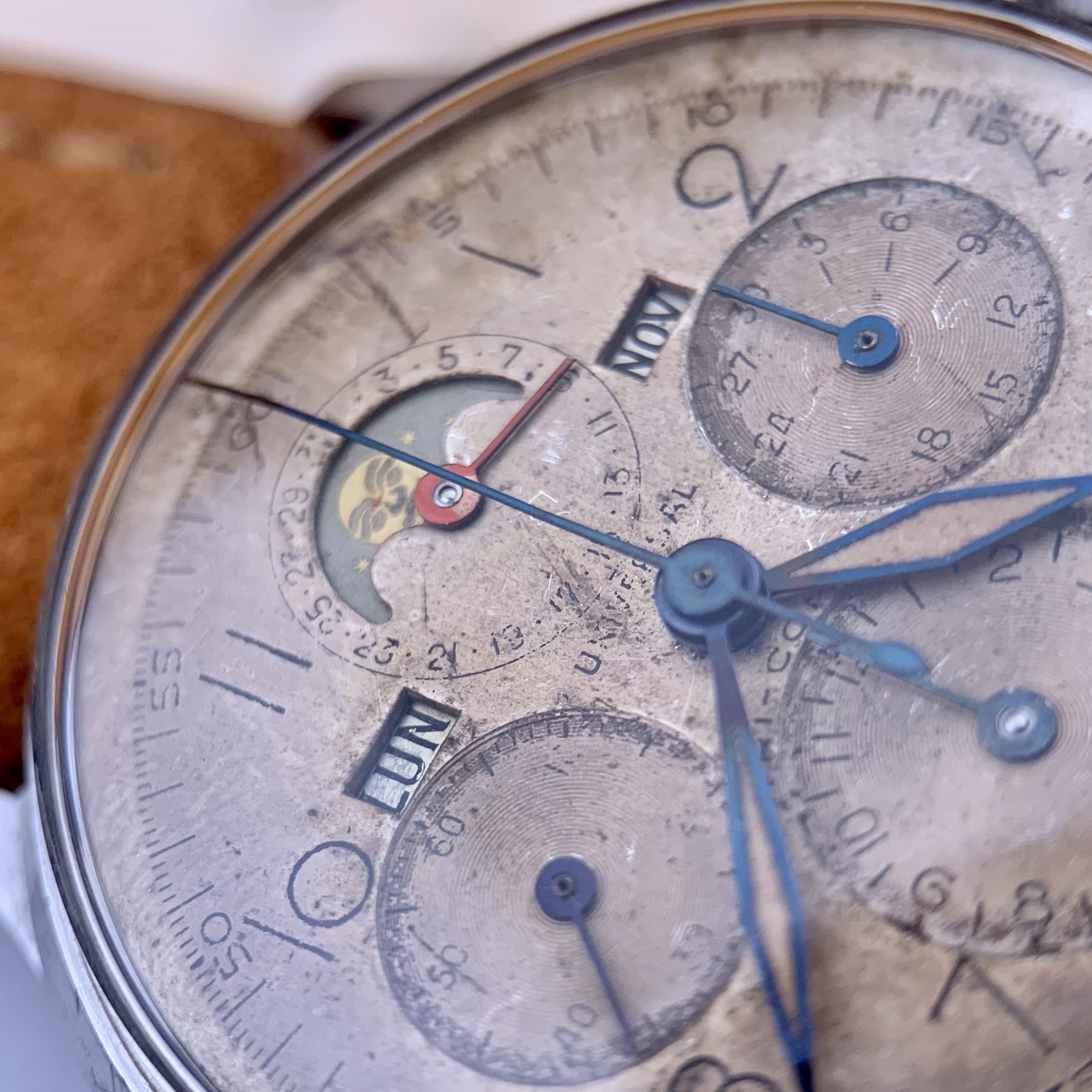 Universal Genève Tri-Compax Moon Phase Chronograph Triple-Date - Ref. 22279
