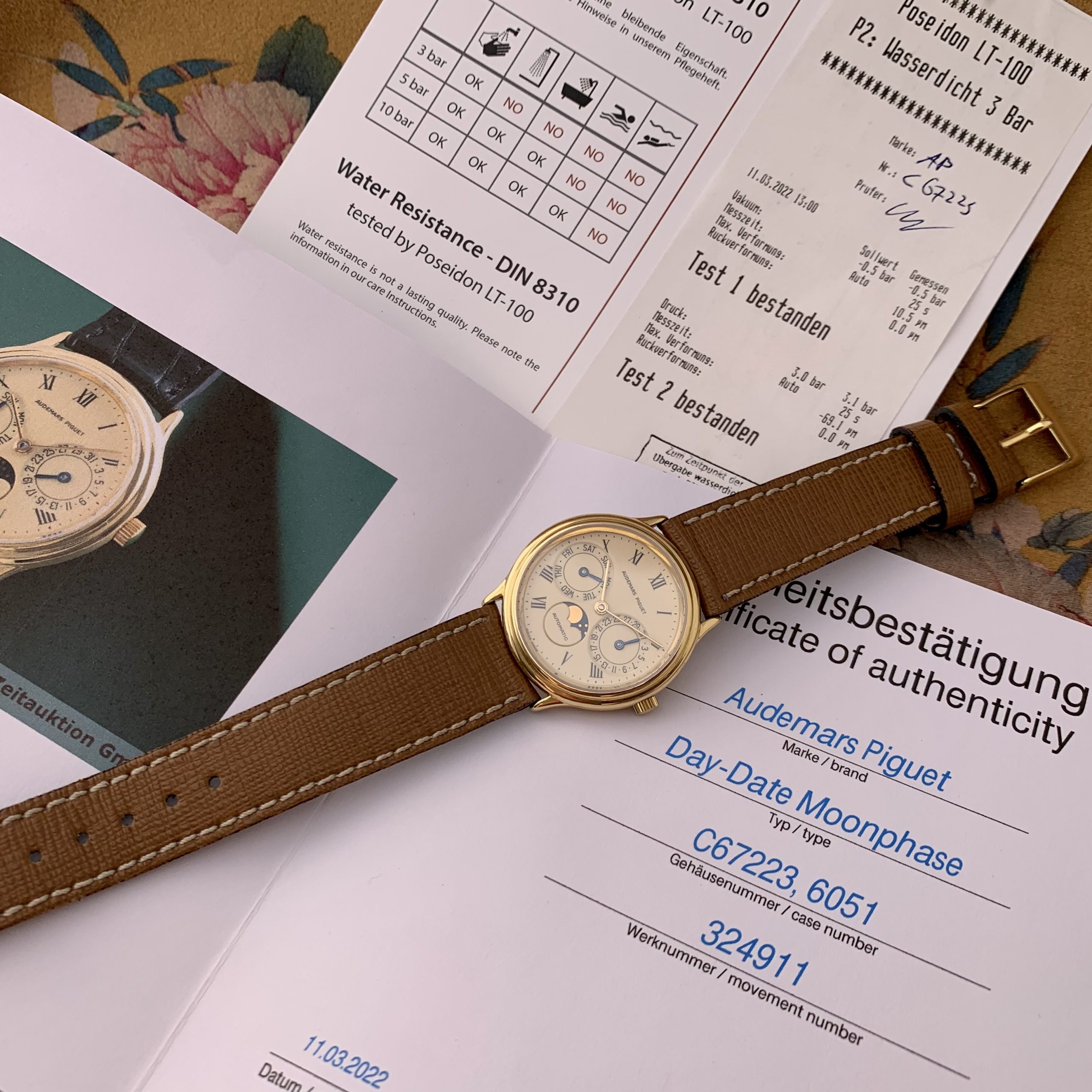 Audemars Piguet Moonphase Day-Date Dress Watch Reference 25589