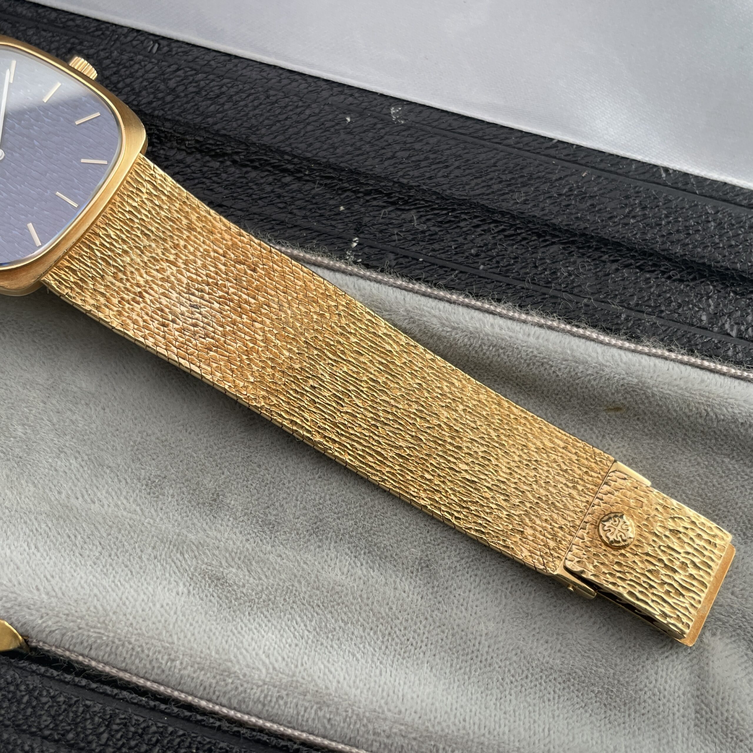 Patek Philippe Yellow Gold Ellipse Ref. 3566-1 - 1970s