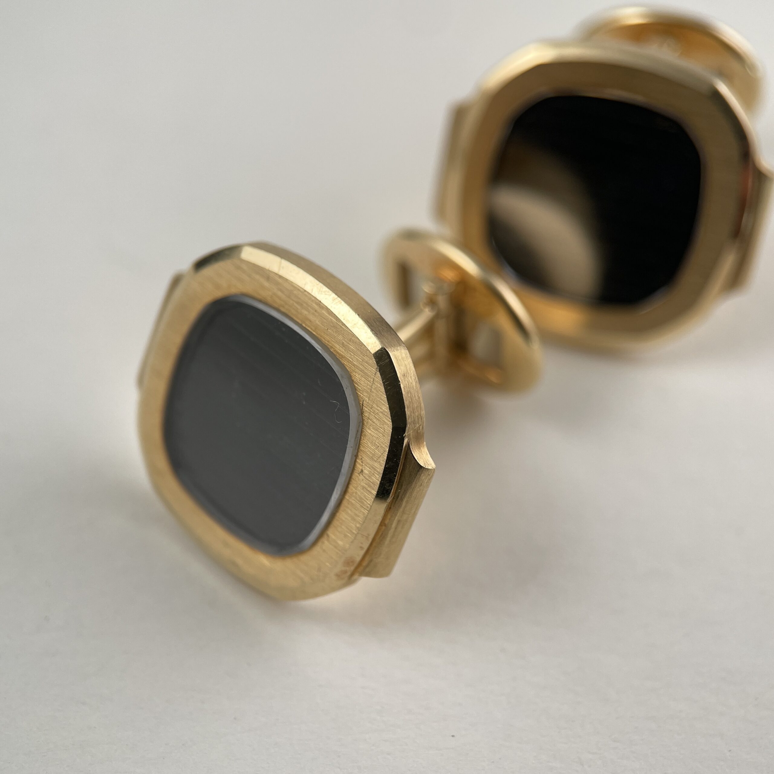 Patek Philippe Nautilus Cufflinks Ref. 9037 in Yellow Gold