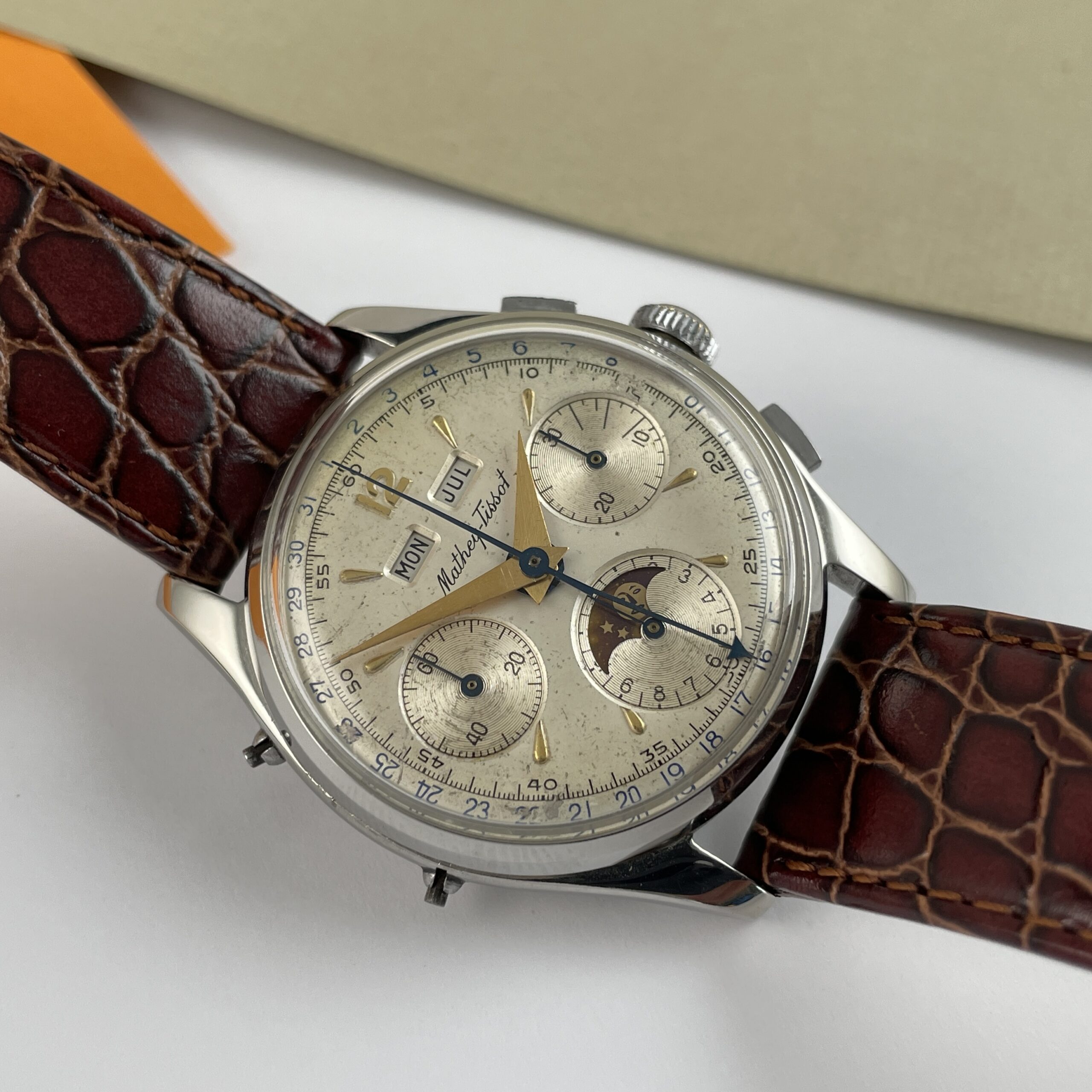 Mathey-Tissot Valjoux 88 - Triple-Date Chronograph Moon Phase